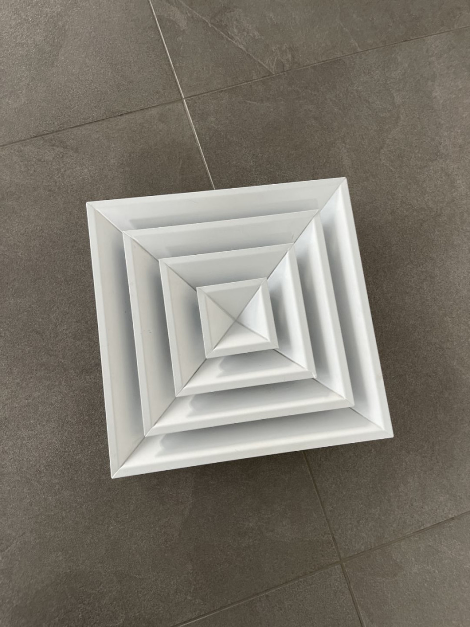 Вентиляційний дифузор класичний нерегульований