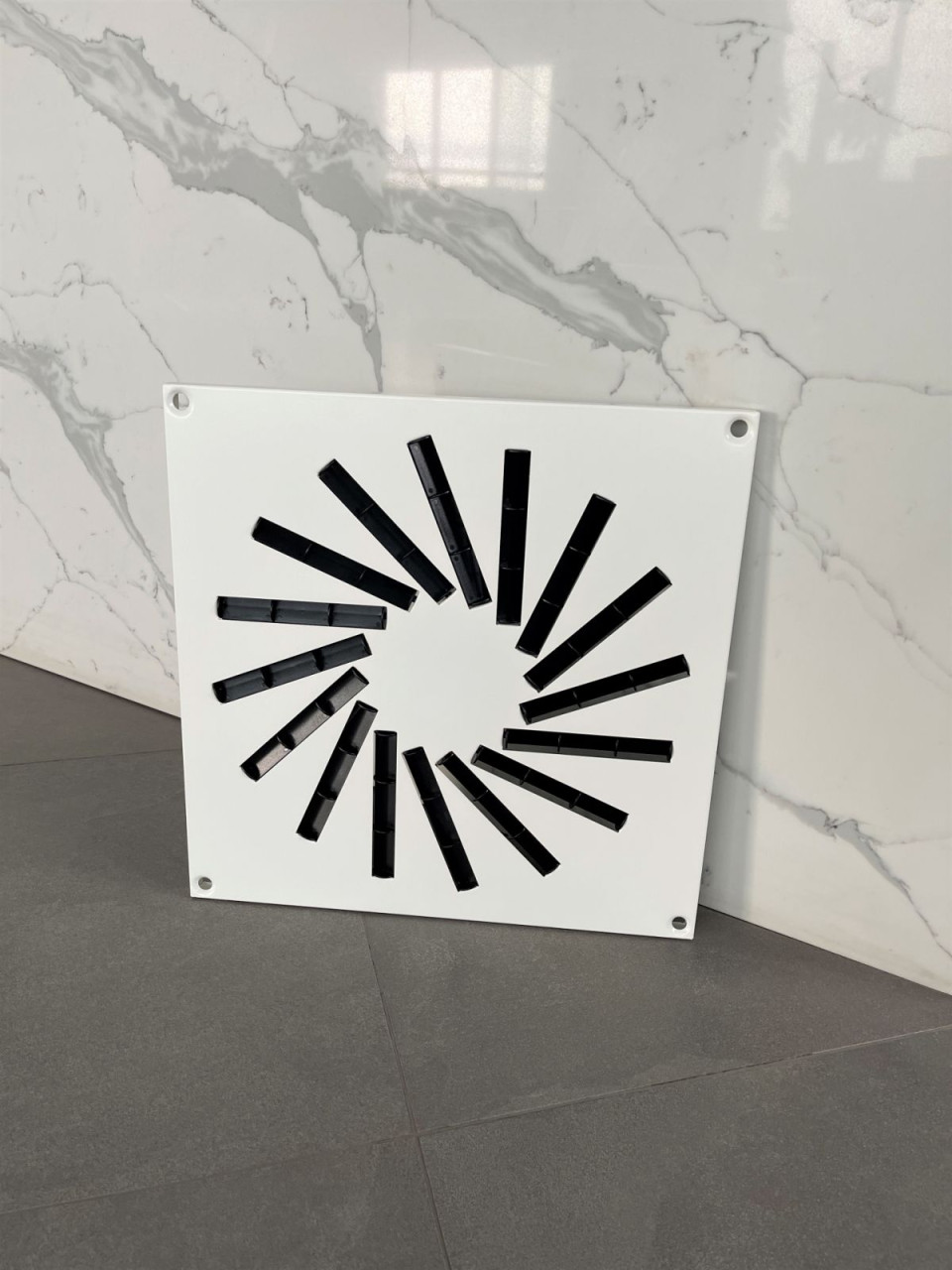 Решітка на припливний дифузор